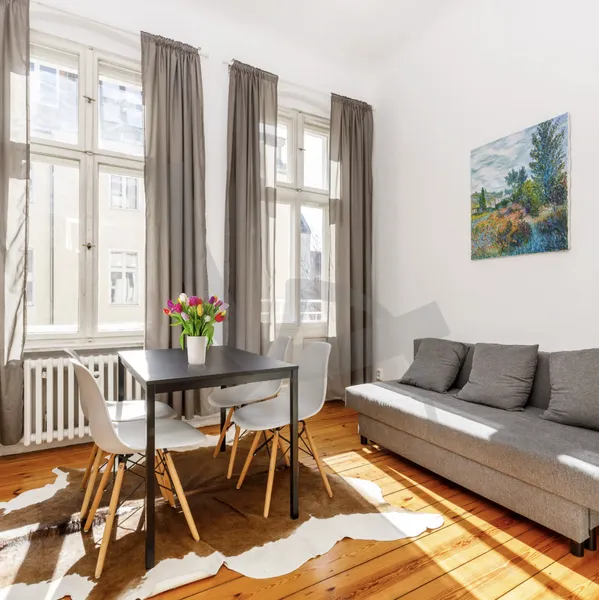 Möblierte Altbauwohnung in Top Lage am Kurfürstendamm — photo 1